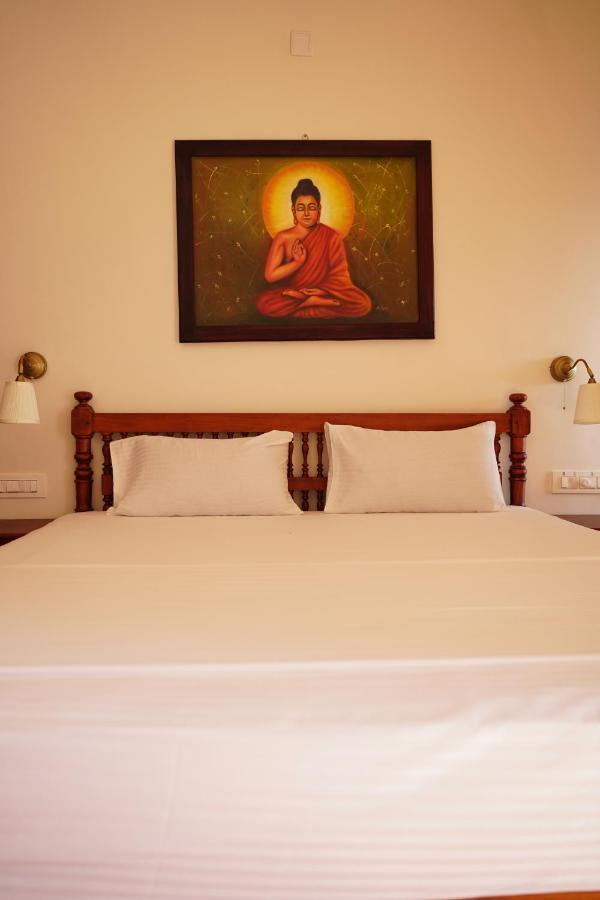 Buddha Beach Hotel Kovalam Exteriör bild
