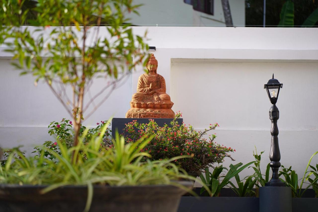 Buddha Beach Hotel Kovalam Exteriör bild
