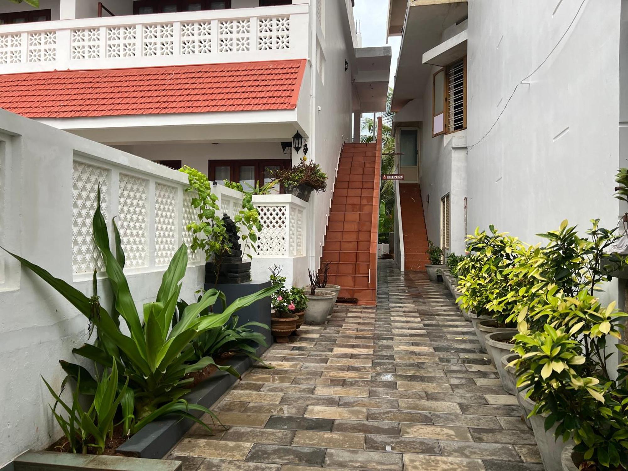 Buddha Beach Hotel Kovalam Exteriör bild