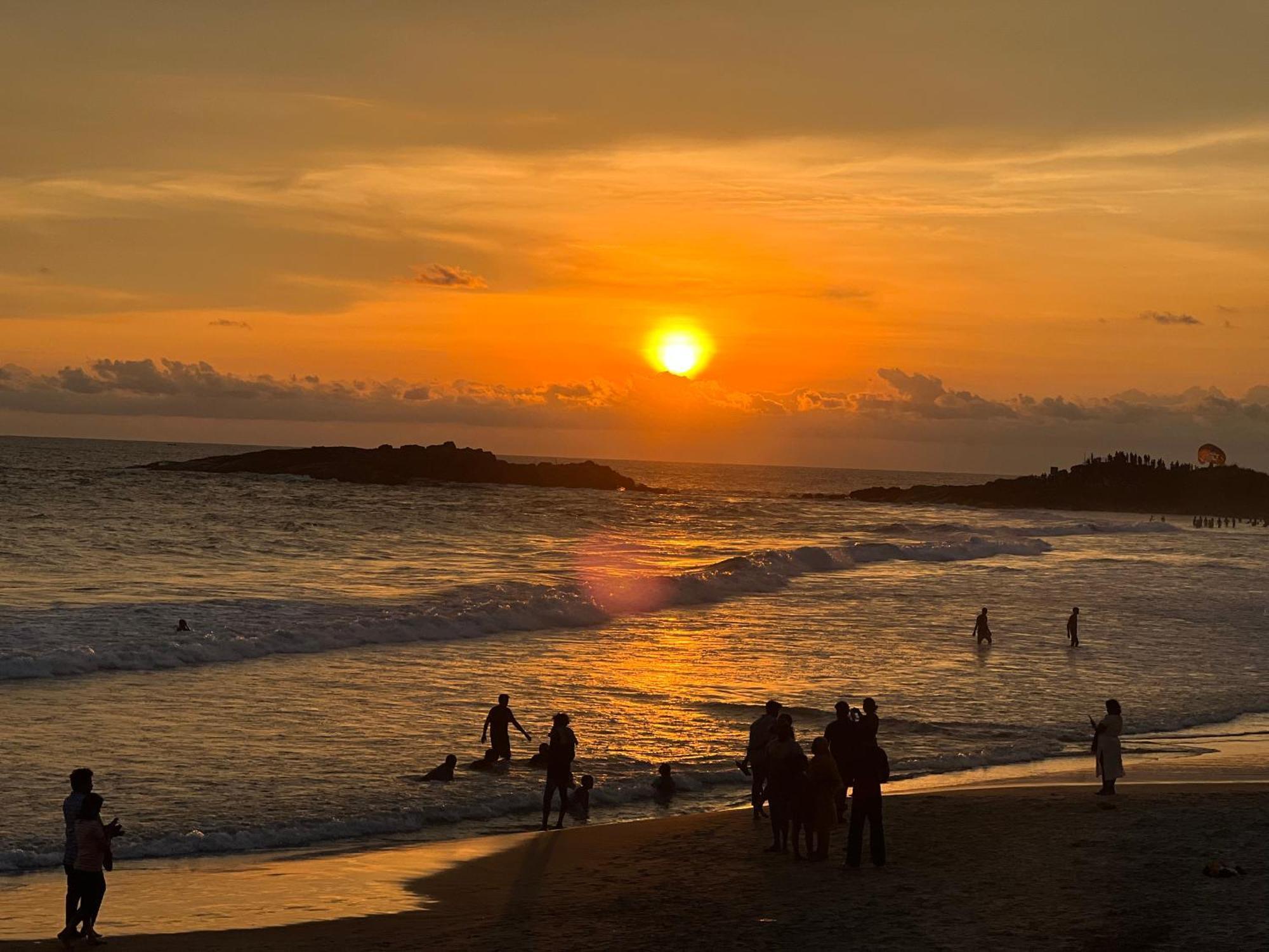 Buddha Beach Hotel Kovalam Exteriör bild