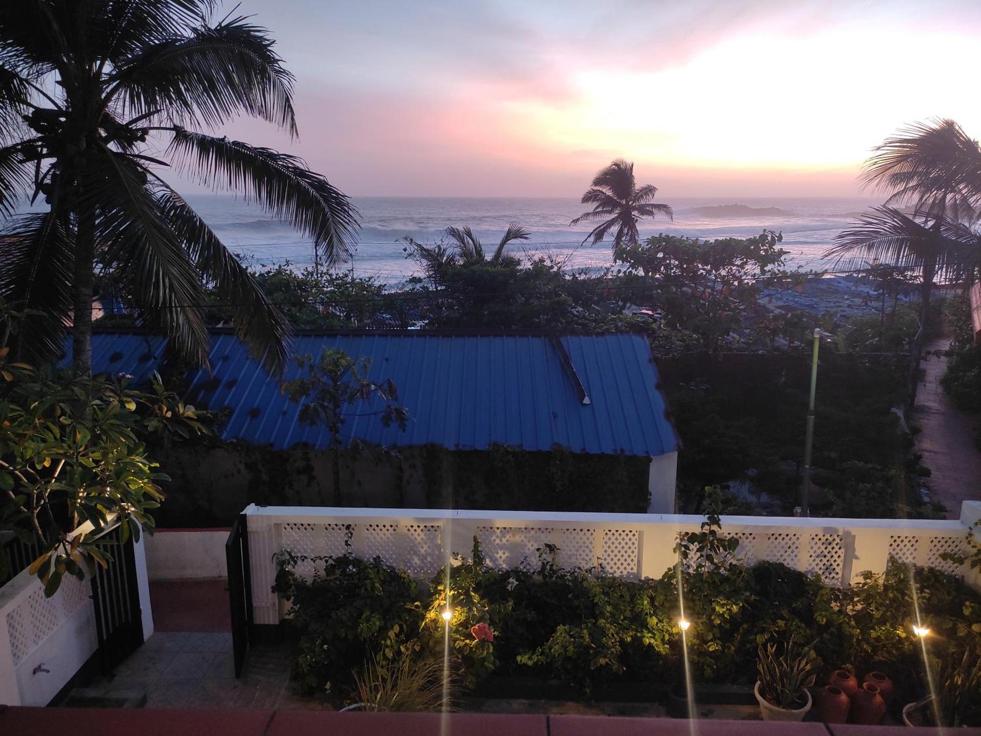 Buddha Beach Hotel Kovalam Rum bild